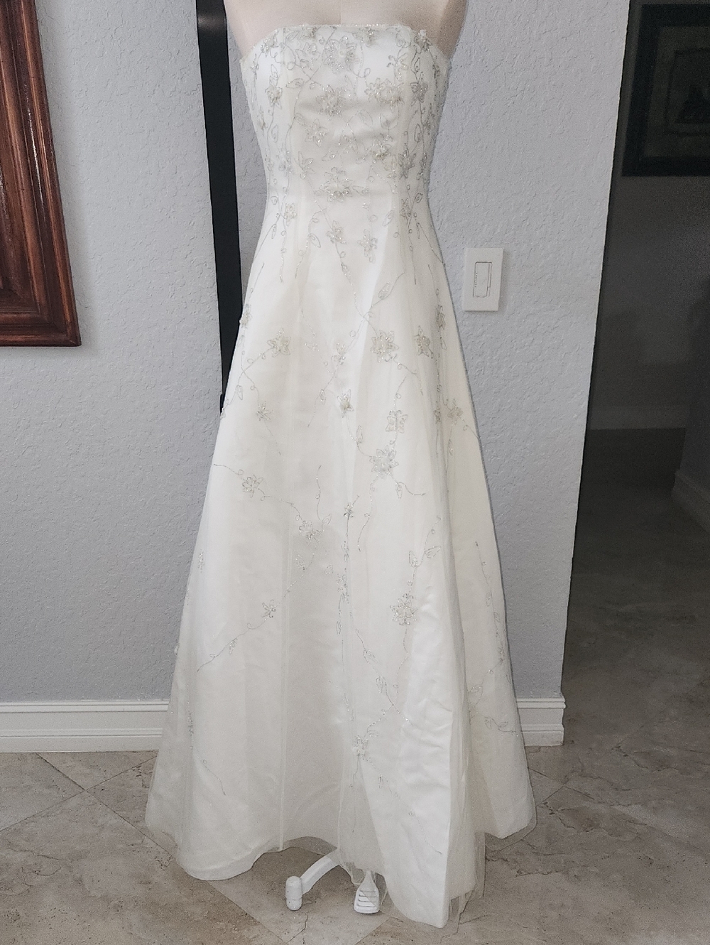 Cache White/Ivory Satin Prom Dress